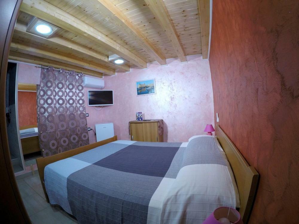 Rooms Chanel Syracuse Luaran gambar